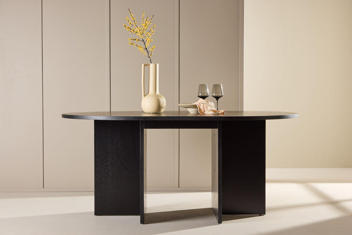 Dining table STRADA