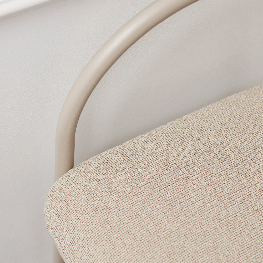 ANGUI half-bar chair